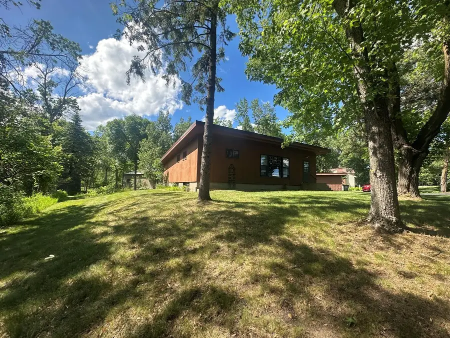 1402 N Mckay Avenue Ne, Alexandria, MN 56308 - #2
