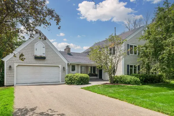 2775 White Oak Circle, Orono, MN 55356