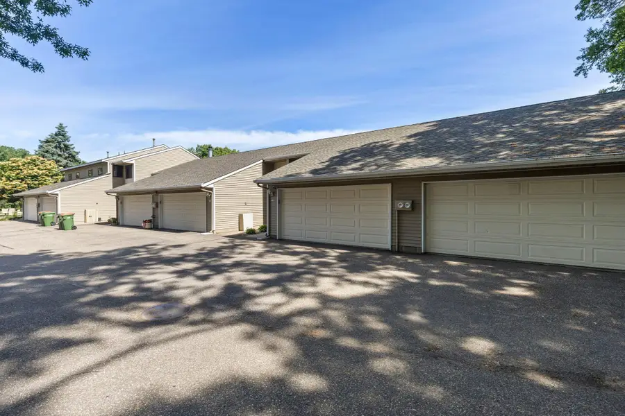 41 Round Lake Trail, Little Canada, MN 55117 - #3