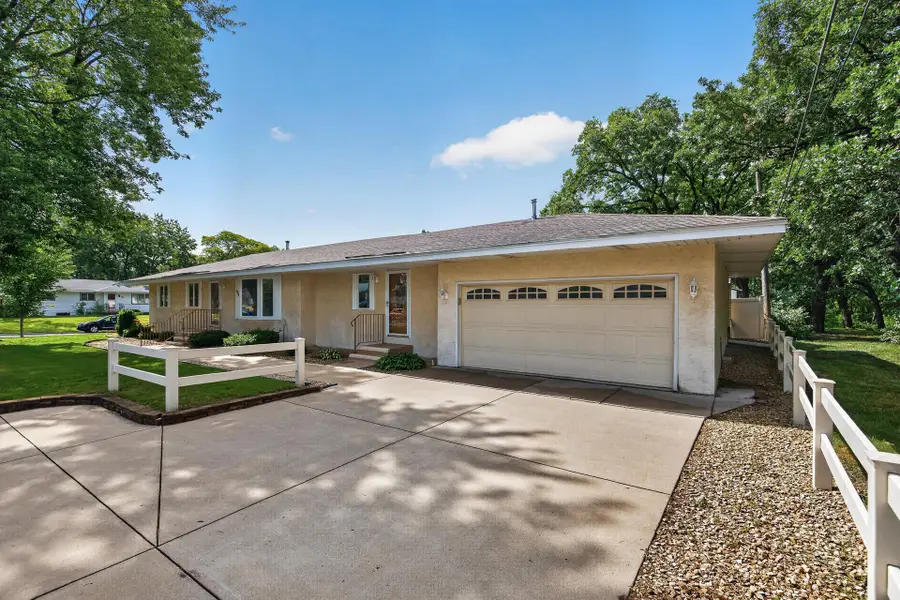194 69th Avenue Ne, Fridley, MN 55432 - #2