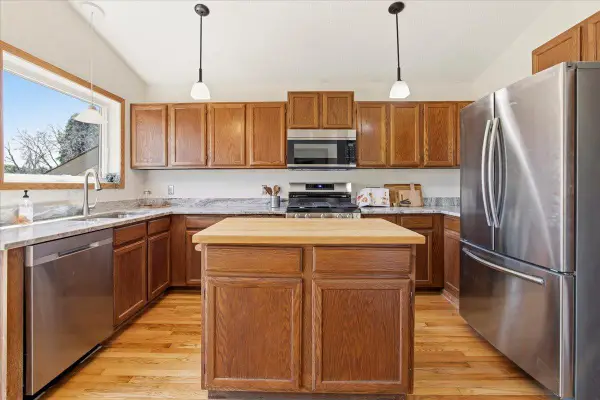 3836 Westbury Lane, Eagan, MN 55123