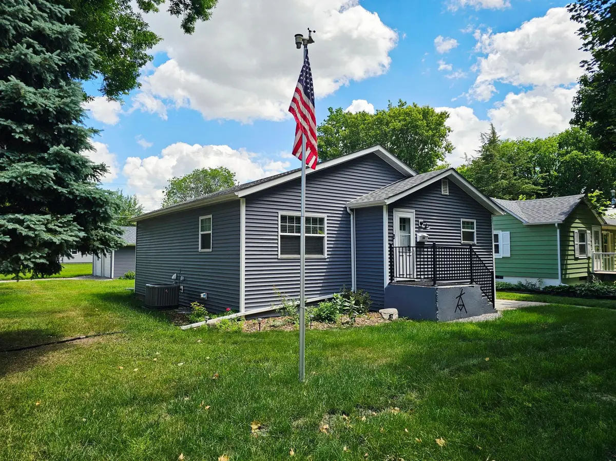 924 N 6th Street, Montevideo, MN 56265 - #1