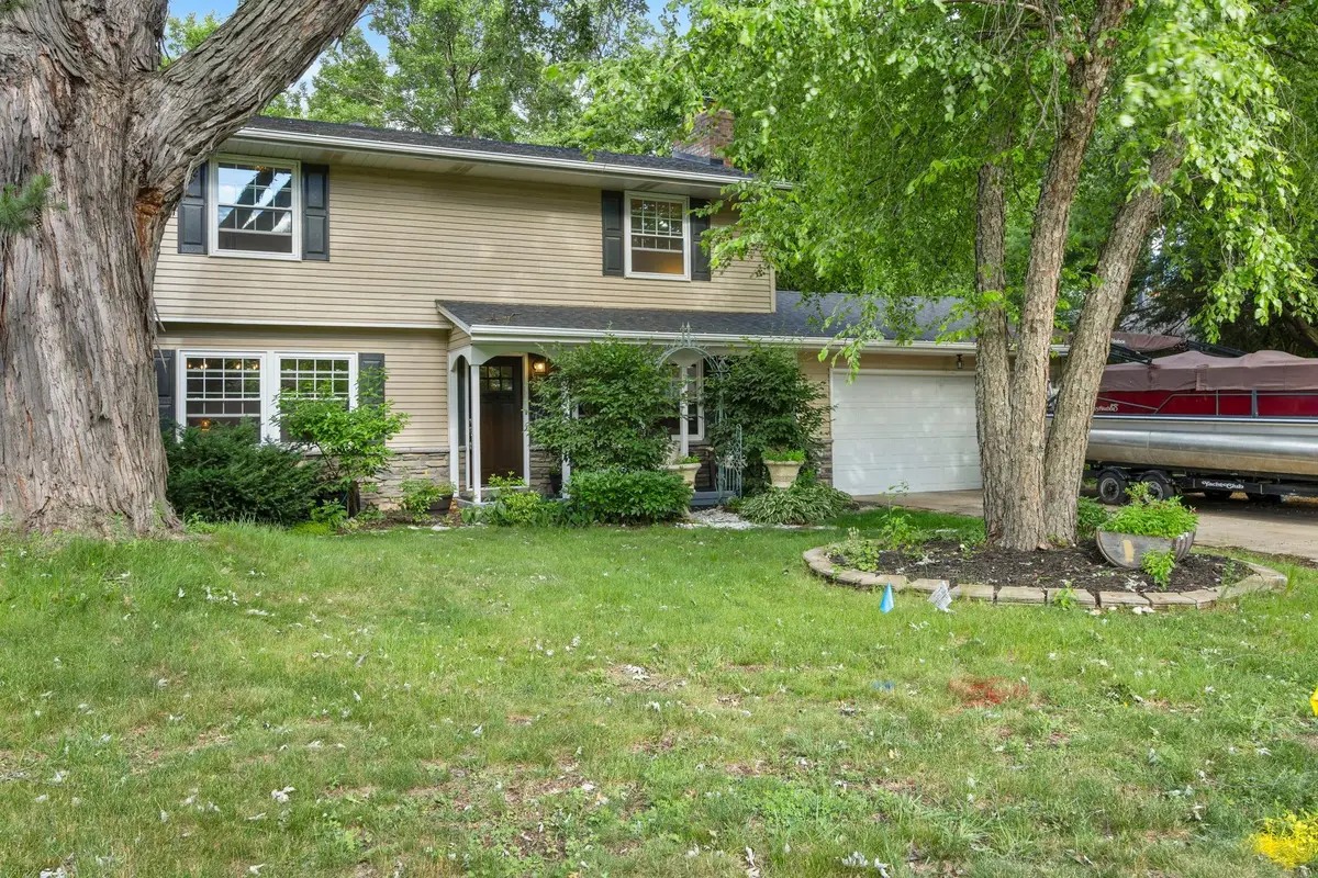 127 16th Avenue Nw, New Brighton, MN 55112 - #1