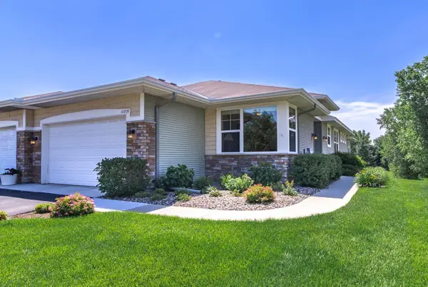 10709 Kingsfield Lane, Woodbury, MN 55129