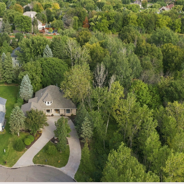 4320 Vinewood Lane N, Plymouth, MN 55442