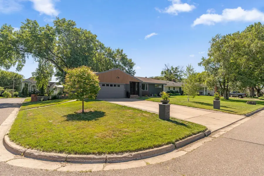 4544 Perry Avenue N, Robbinsdale, MN 55422 - #2