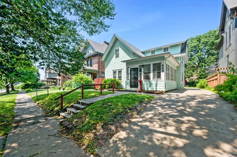 665 5th Street E, Saint Paul, MN 55106 - #2