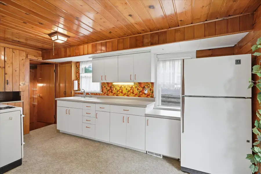 4040 Adair Avenue N, Robbinsdale, MN 55422 - #3