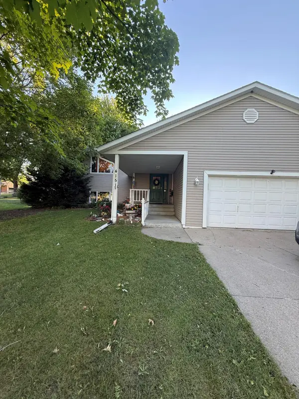 4151 Valley View Street, Saint Bonifacius, MN 55375
