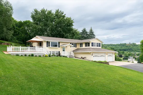 731 N 4th Street, La Crescent, MN 55947