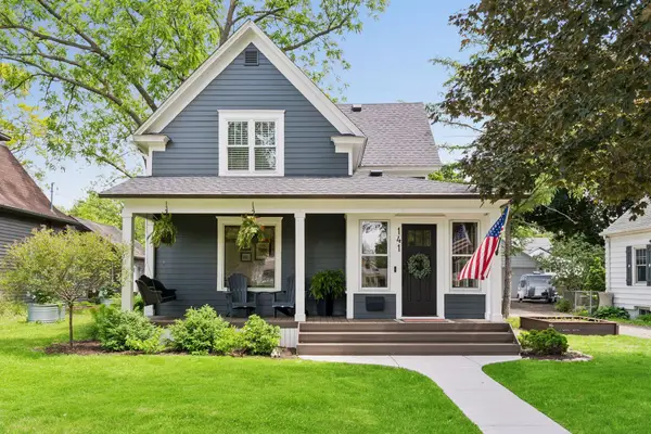 141 7th Avenue N, Hopkins, MN 55343