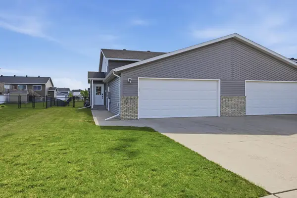 2151 Admiral Drive W, West Fargo, ND 58078