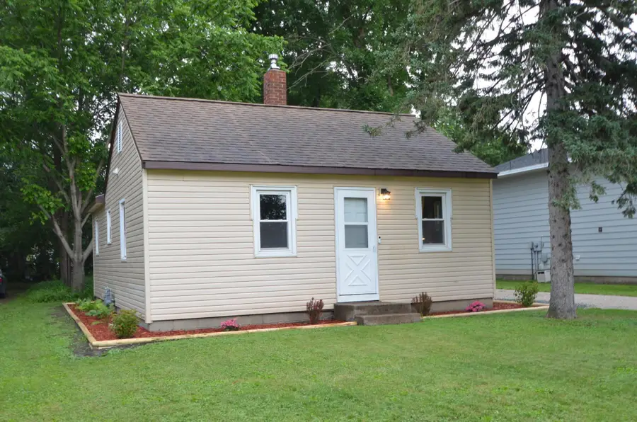 318 N Austin Avenue, Litchfield, MN 55355 - #3