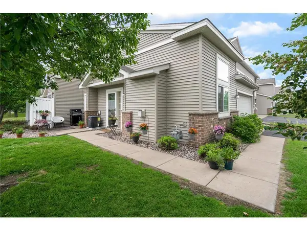 5035 Garland Lane N #5035E, Plymouth, MN 55446