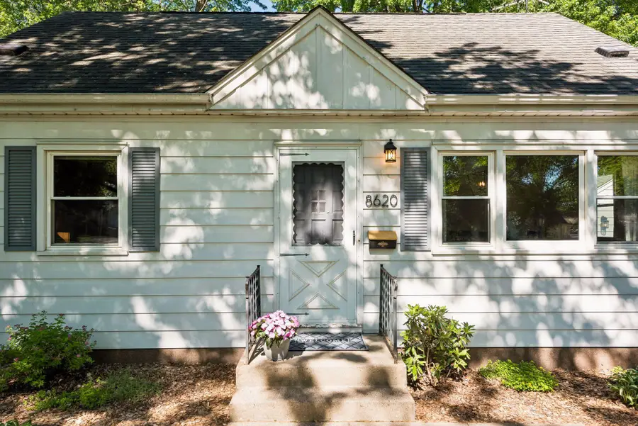 8620 Russell Avenue S, Bloomington, MN 55431 - #2
