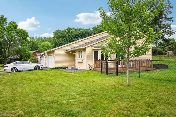 5595 Albert Street, Shoreview, MN 55126