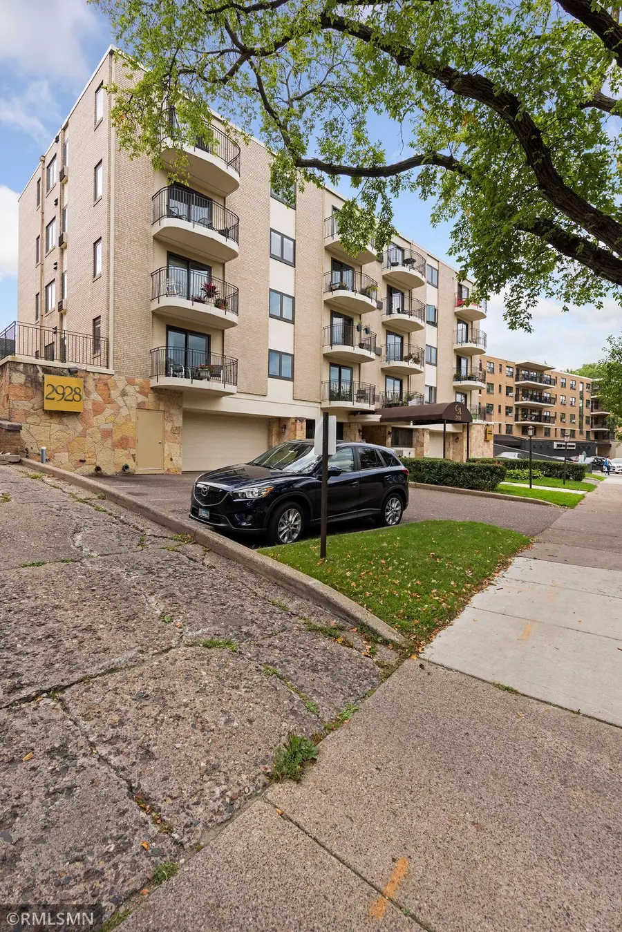 2928 Dean Parkway #2I, Minneapolis, MN 55416 - #2
