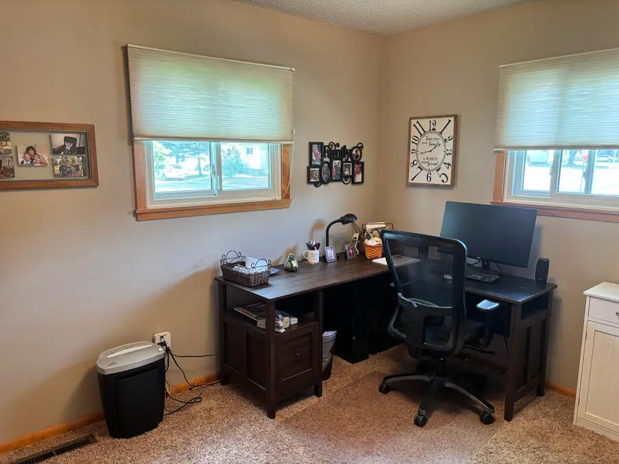 1101 N North Avenue, Fairmont, MN 56031 - #3