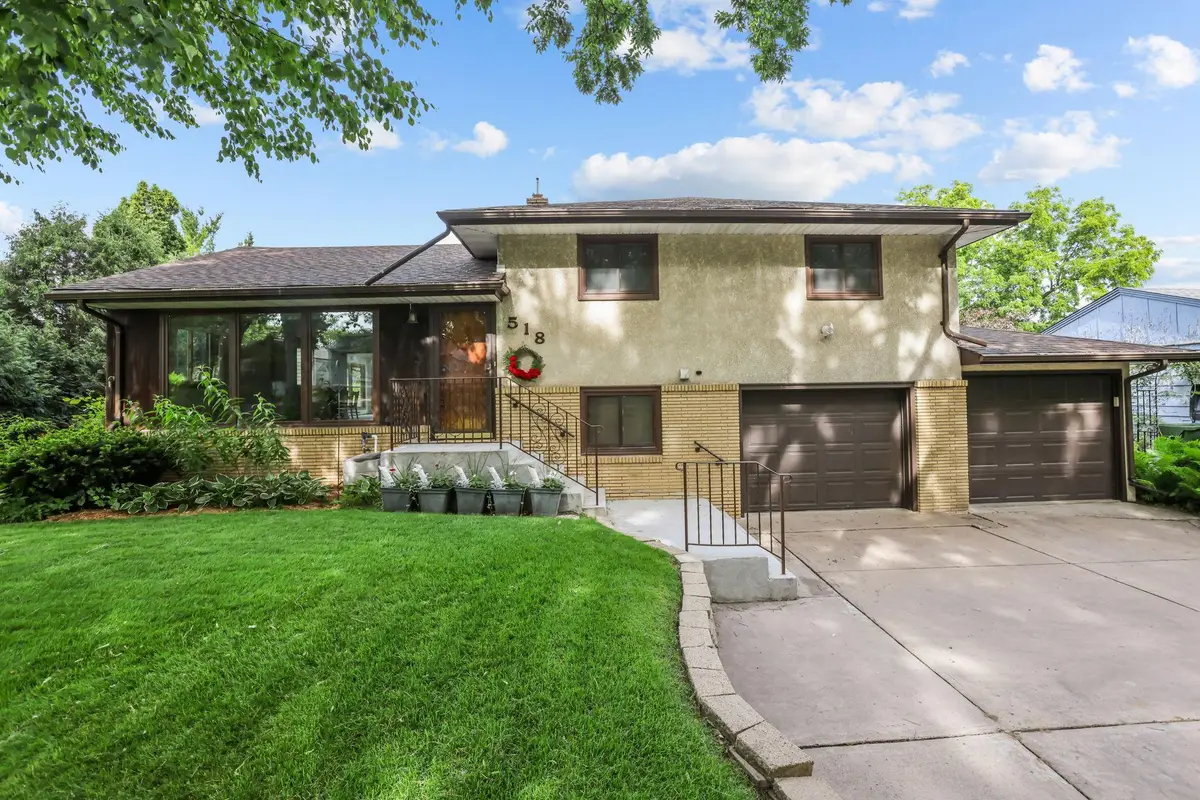 518 12th Avenue Nw, New Brighton, MN 55112 - #1