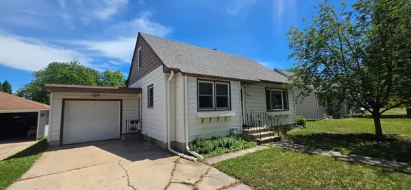 121 Mcarthur Drive, Albert Lea, MN 56007