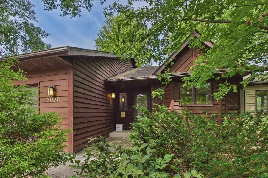 3025 Thunder Bay Road, Little Canada, MN 55117 - #2