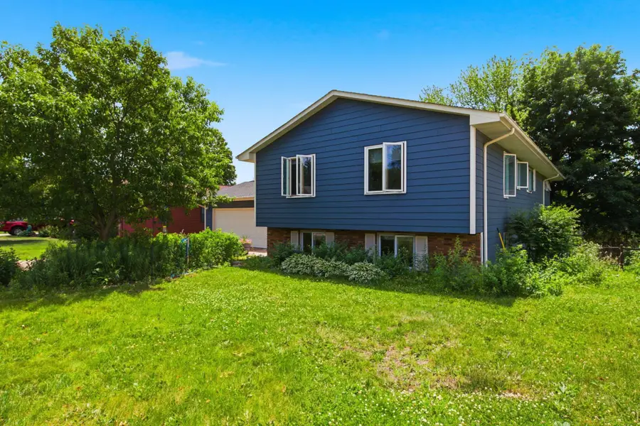 2744 Chisholm Avenue, North Saint Paul, MN 55109 - #3