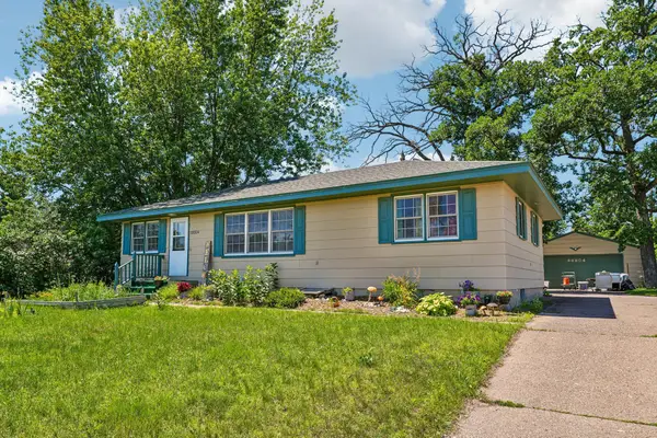 38804 8th Avenue, North Branch, MN 55056