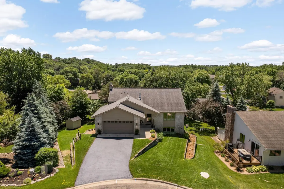 8713 Lakeview Circle, Bloomington, MN 55438 - #1