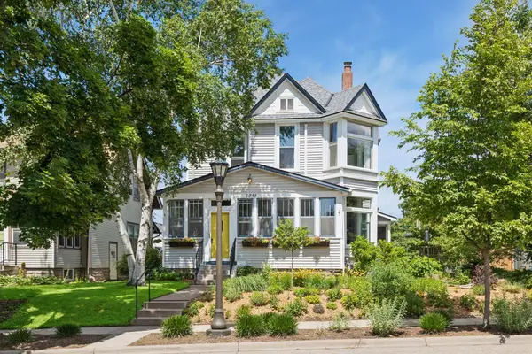 1045 Van Slyke Avenue, Saint Paul, MN 55103