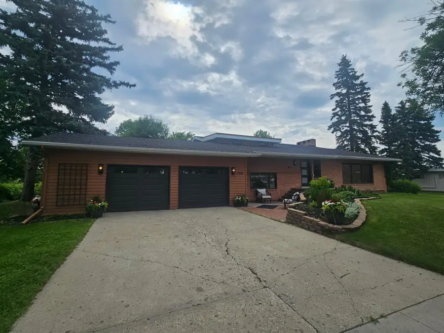 1310 4th Street N, Wahpeton, ND 58075 - #2