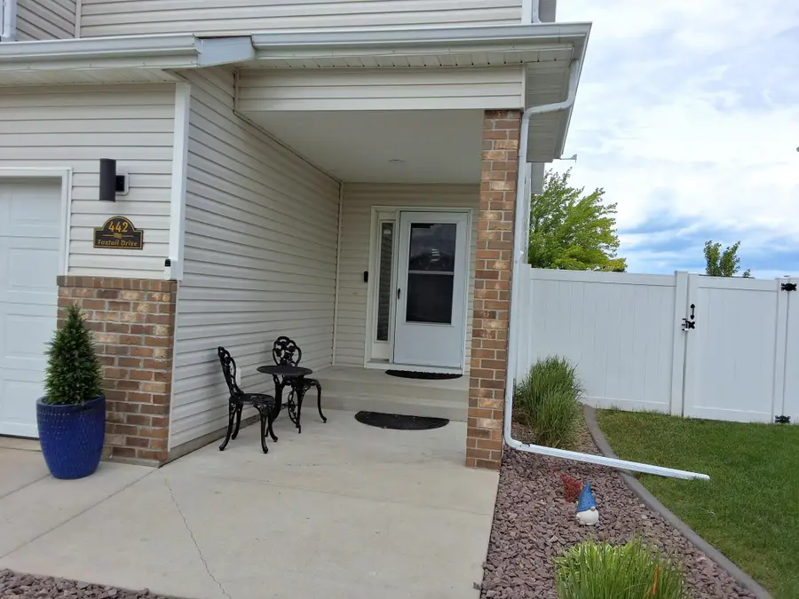 442 Foxtail Drive E, West Fargo, ND 58078 - #2