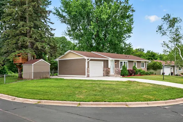3948 Cinnabar Drive, Eagan, MN 55122