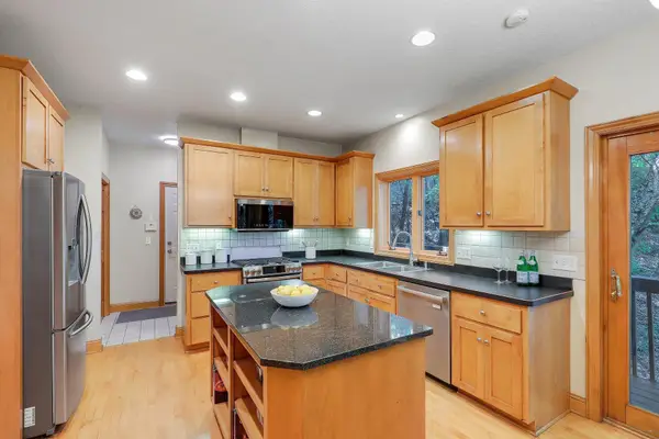 5900 Vernon Avenue S, Edina, MN 55436