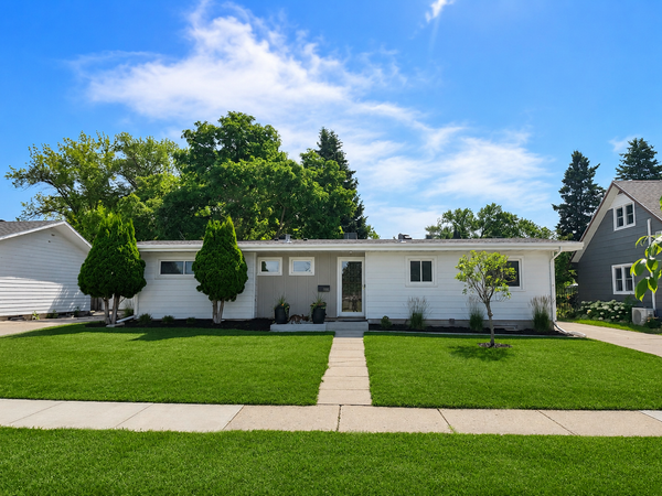 1818 16th Street S, Fargo, ND 58103