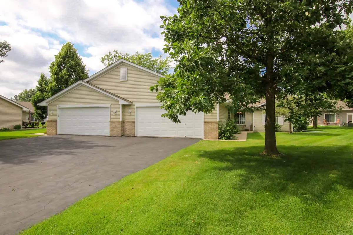 820 Greensview Court Nw, Hutchinson, MN 55350 - #1