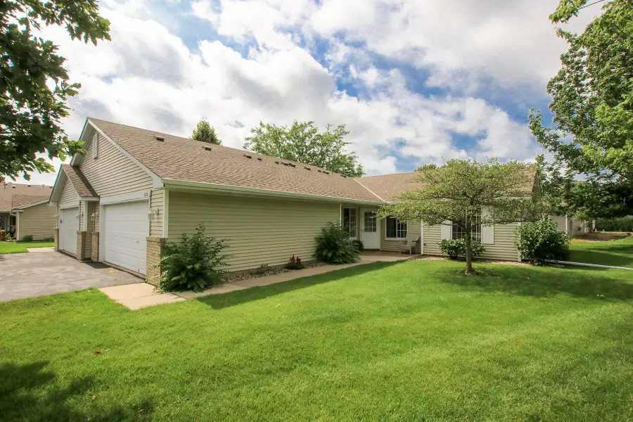 820 Greensview Court Nw, Hutchinson, MN 55350 - #2