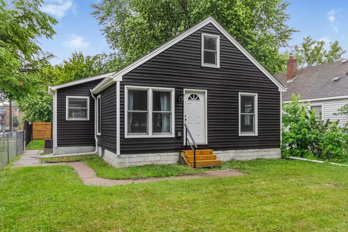 87 Wheelock Parkway W, Saint Paul, MN 55117 - #1