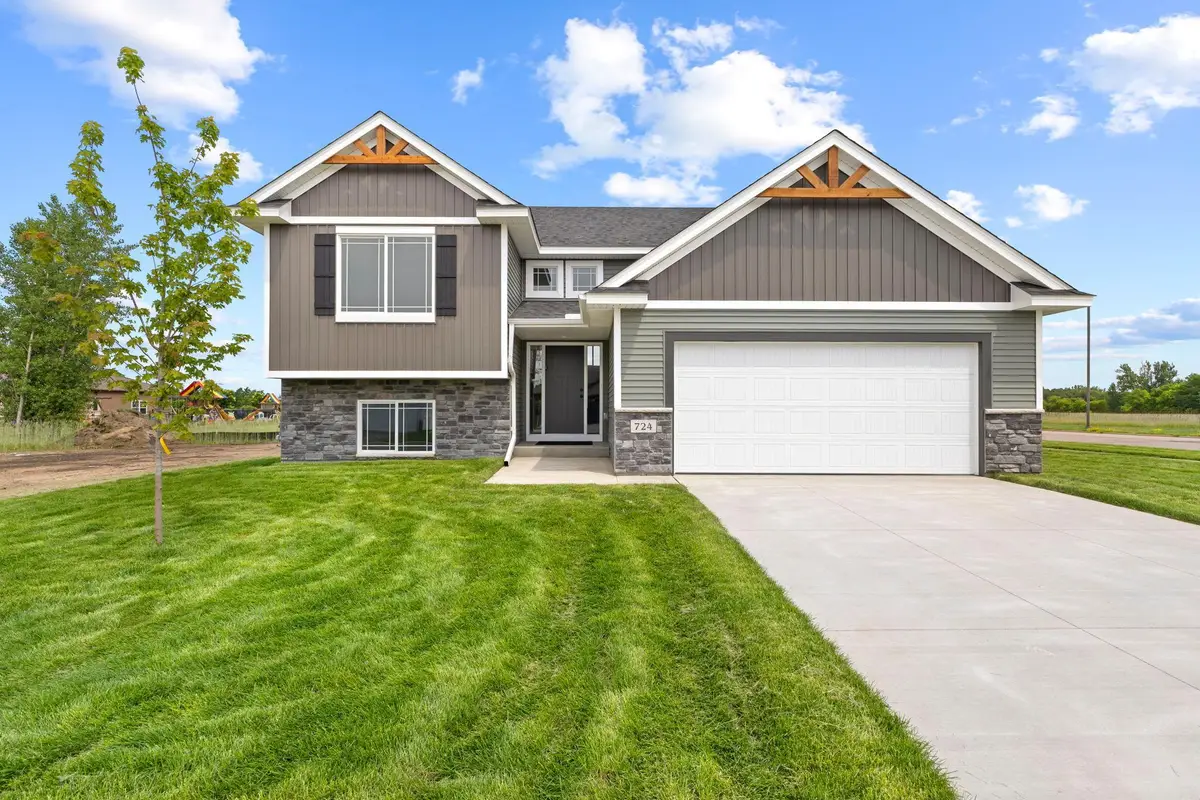 718 Margaret Lane Ne, Isanti, MN 55040 - #1
