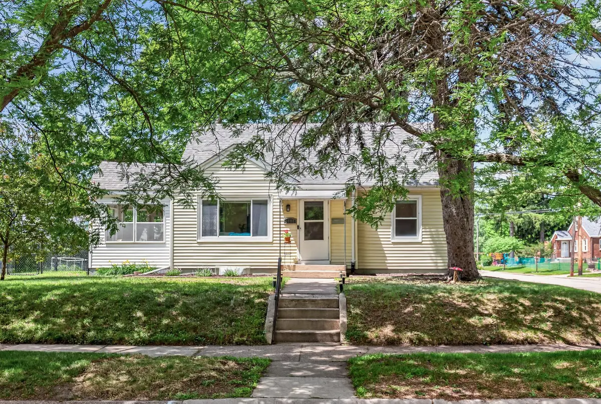 3857 Zane Avenue N, Robbinsdale, MN 55422 - #1