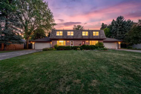 6117 W 105th Street, Bloomington, MN 55438