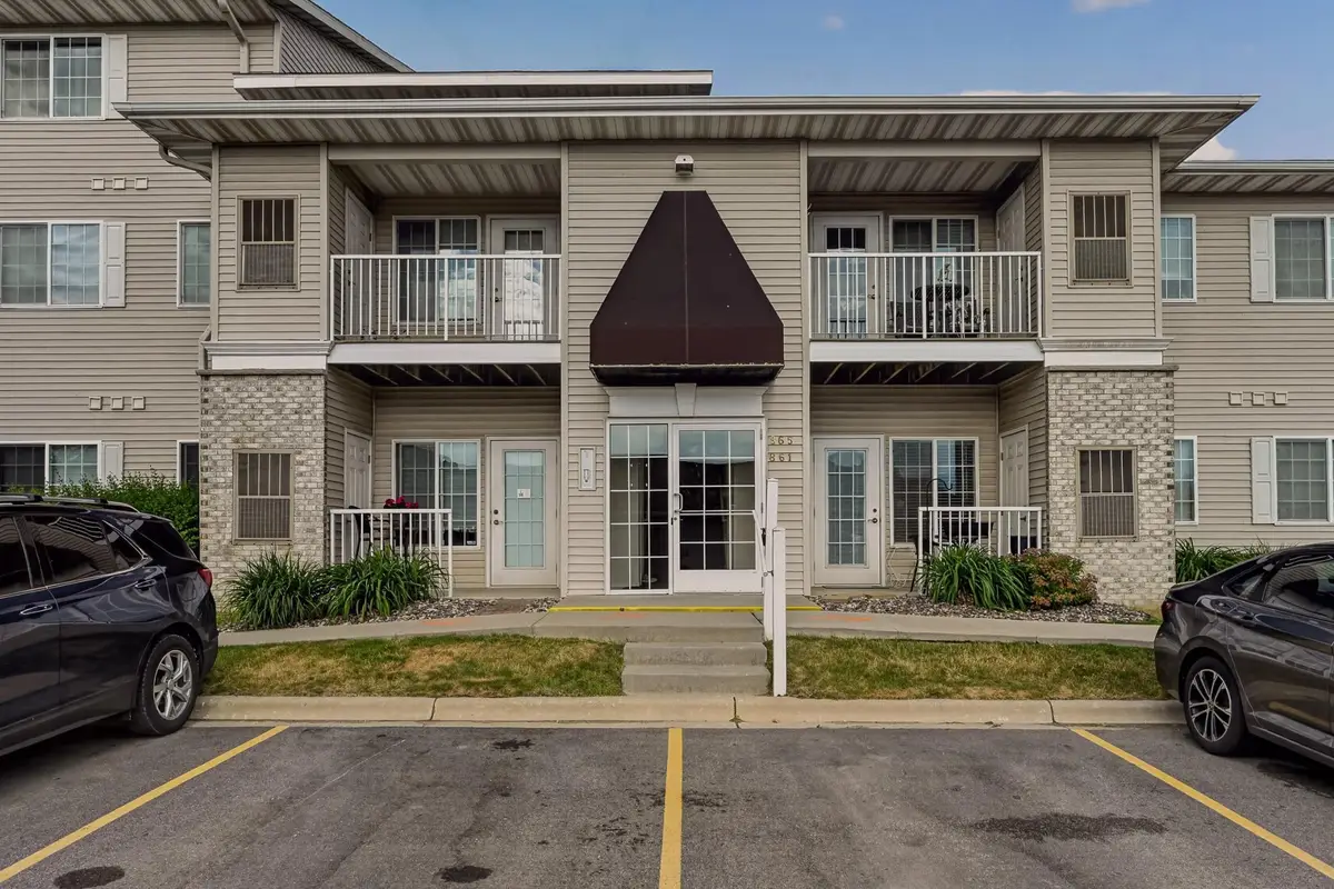 861 37th Avenue Nw #A, Rochester, MN 55901 - #1