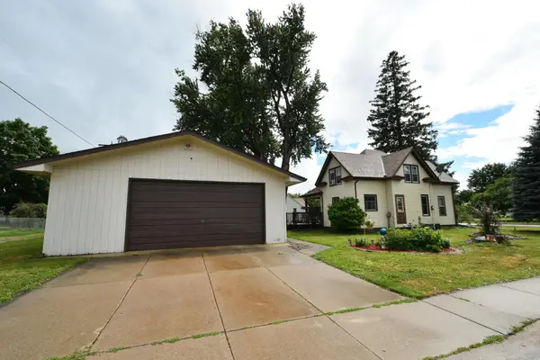 501 1st Avenue Se, Pine Island, MN 55963