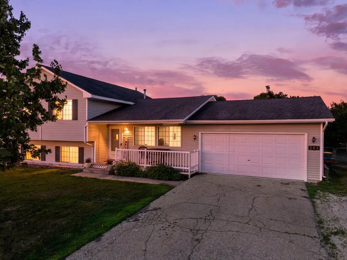 504 S Maple Street, Belle Plaine, MN 56011 - #1