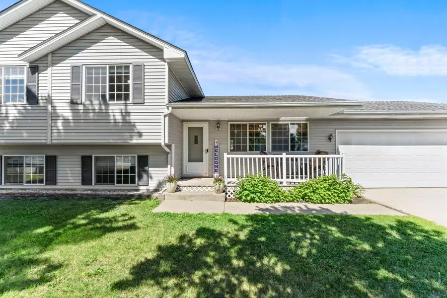 504 S Maple Street, Belle Plaine, MN 56011 - #2