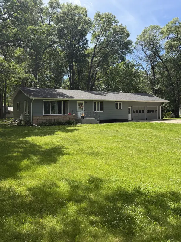 1906 Rachel Drive Ne, Alexandria, MN 56308
