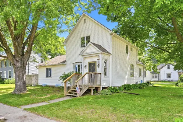 180 S Plum Street, Ellsworth, WI 54011