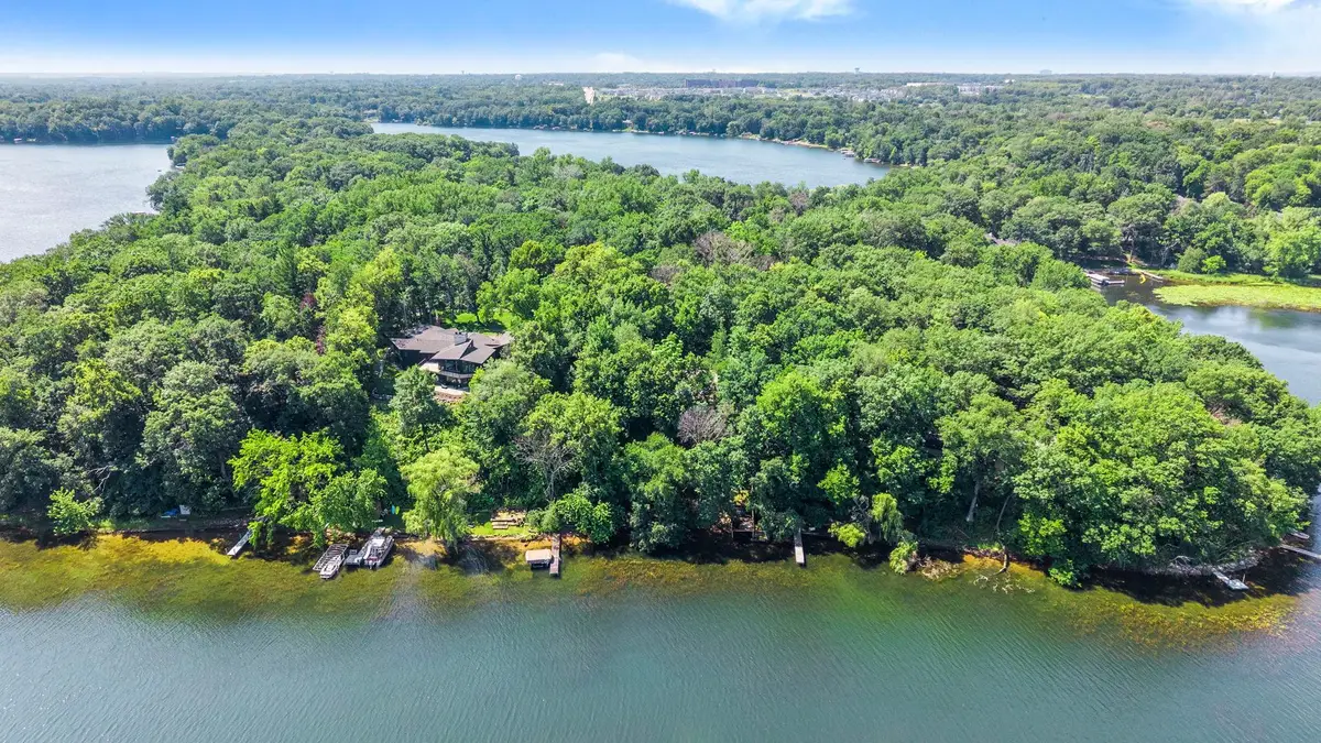 8000 Hill Trail N, Lake Elmo, MN 55042 - #1
