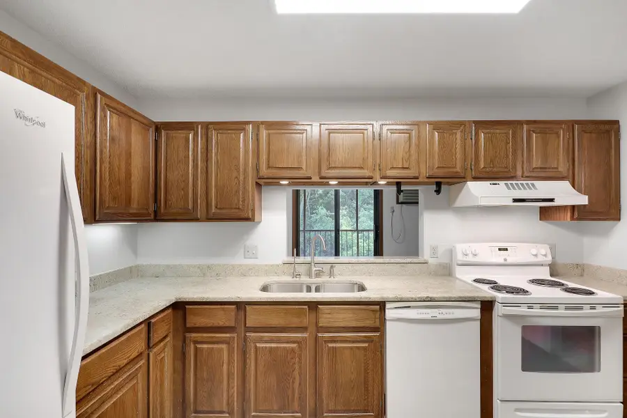 10441 Greenbrier Road #222, Minnetonka, MN 55305 - #2