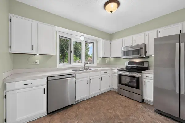 3984 Orchid Lane N, Plymouth, MN 55446