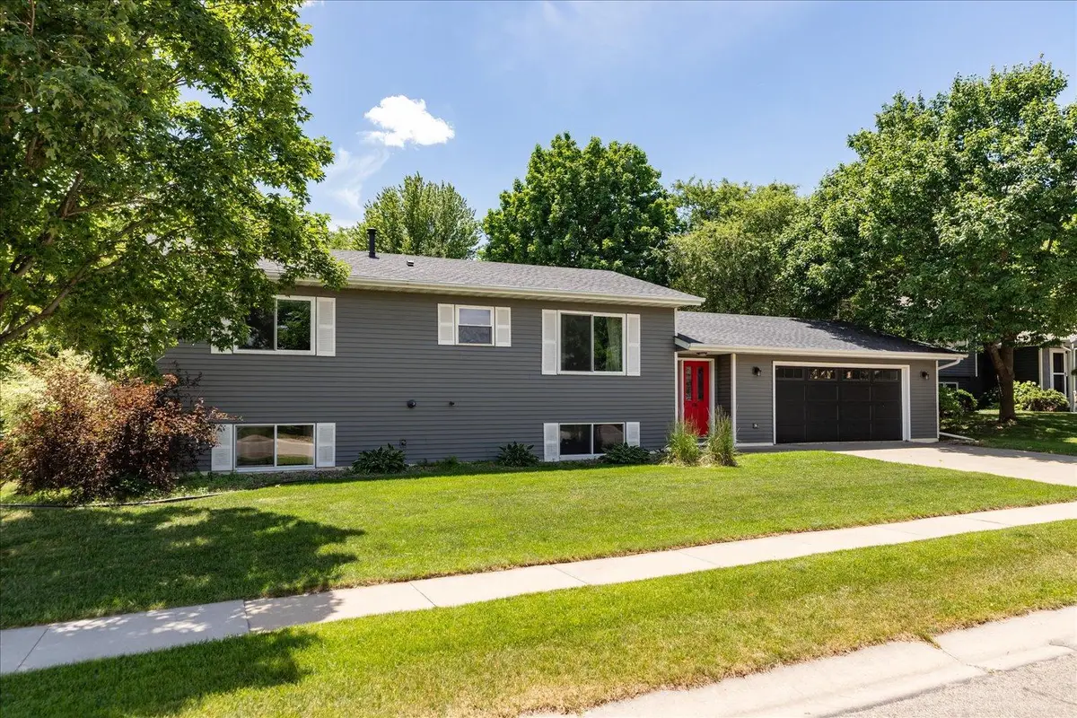 906 High Meadow Lane Sw, Rochester, MN 55902 - #1